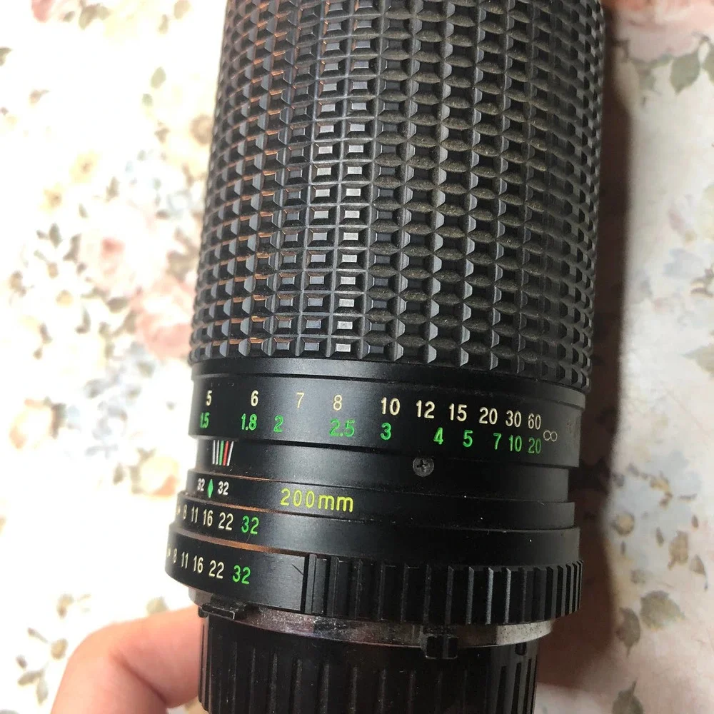 Vintage Focal MC Auto Zoom 1:4.5 80-200mm Lens # 8571330